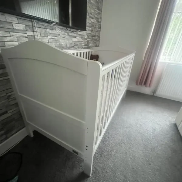 Nested baby cot