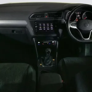 2022 Volkswagen Tiguan 1.5 TSI Life Estate Petrol Manual - Image 3