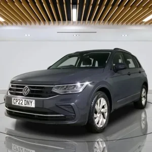 2022 Volkswagen Tiguan 1.5 TSI Life Estate Petrol Manual - Image 4