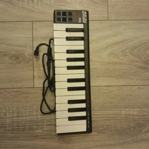 Akai Electric Keyboard Pad - Image 2