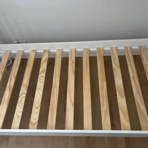 Single bed frame *Immaculate* - Image 3