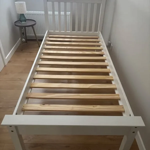 Single bed frame *Immaculate*