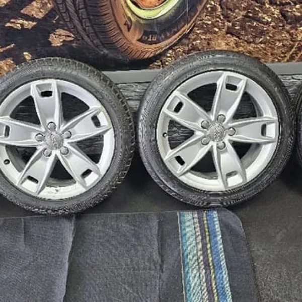 Audi 17-inch alloy wheels with 4 tyres