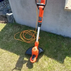 Black & Decker Strimmer - Image 3