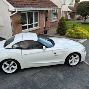 BMW Z4 Convertible 2011 2-door Semi-Auto