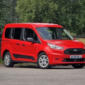 Ford Tourneo Connect EcoBlue Zetec MPV Diesel Manual