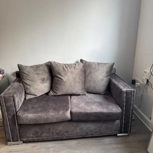 2 + 3 sofas