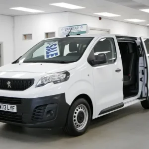 73 Plate Peugeot Expert 2.0 Bluehdi 145 Long Professional Premium Crewcab - Image 2