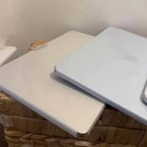 Apple MacBook Air M4 256GB Starlight - Image 2