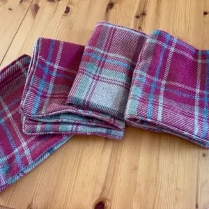 4 Red Balmoral tartan lampshades and 4 cushion covers - Image 8