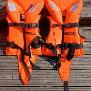 Life jacket - Image 2