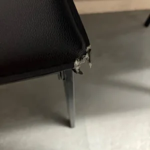 Black Glass table with 2 chairs - Image 2