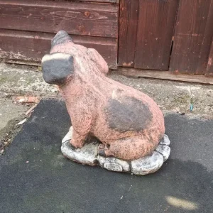 Garden concrete pig ornament - Image 4