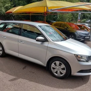2022 Skoda Karoq 1.4 TDI 75 S 5dr Estate Diesel Manual - Image 3