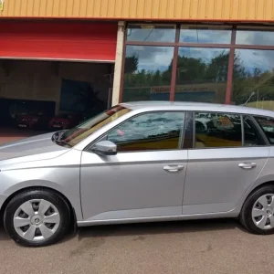 2022 Skoda Karoq 1.4 TDI 75 S 5dr Estate Diesel Manual - Image 4