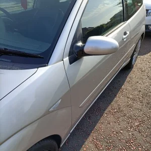 2003 Ford Focus ST170 3-door hatchback - Image 3