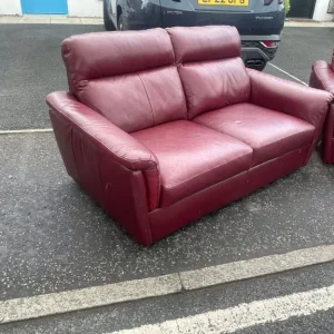 3 and 2 seater sofa in thick leather - Image 3