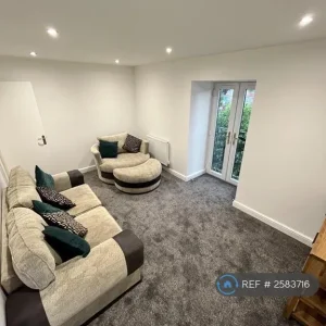 1 bedroom flat in Shakespeare Road, Dunblane, Stirling