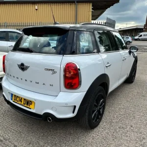 2014 Mini Countryman 2.0 Diesel 5-door - Image 2