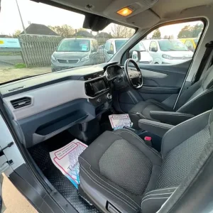 2021 Maxus eDeliver 3 35kWh Electric Panel Van - Image 3