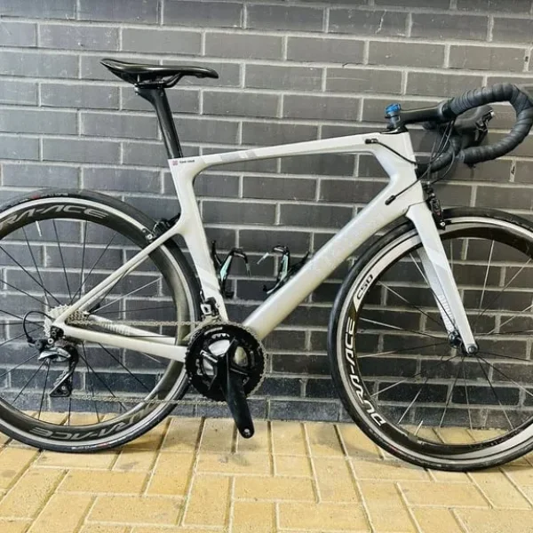 Carbon TIFFOSI Road Bike with DURA ACE Wheels – Size/L Dura Ace, Ultegra, Showroom Condition