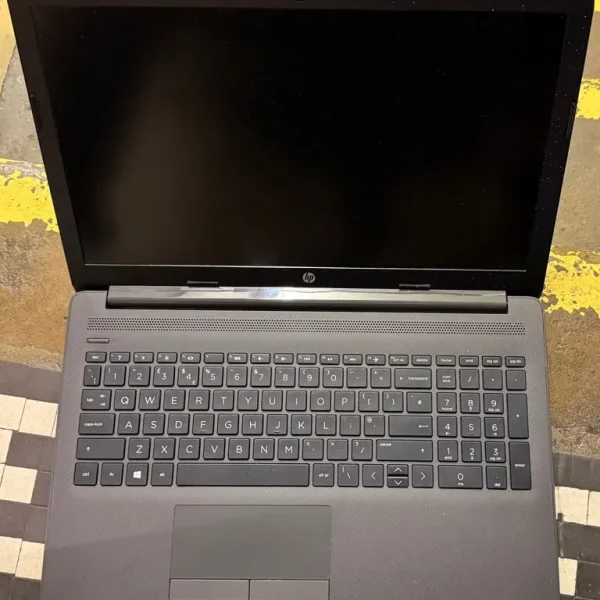 HP 255 G7-15.6 Laptop