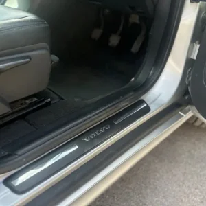 2017 Volvo XC60 D4 Estate with Leather Seats and Navigation - Image 7