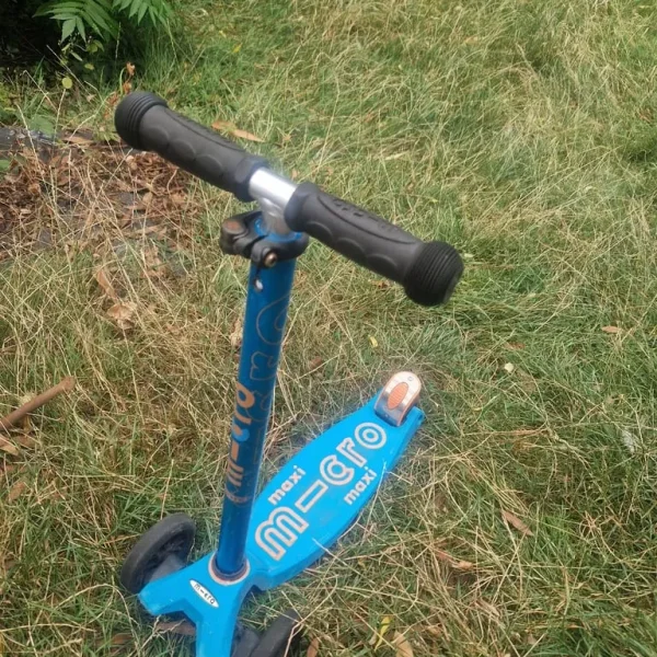 Maxi Micro Deluxe Scooter Turquoise