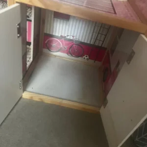 Large dolls house - Image 4