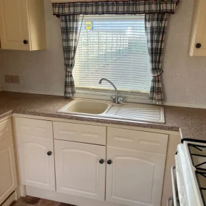 37 Static mobile winterised double glazed lounge kitchen - Image 6