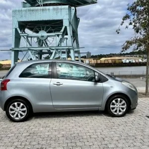 2007 Toyota Yaris 1.3 VVT-i Zinc 3dr MMT Hatchback Petrol Automatic - Image 4