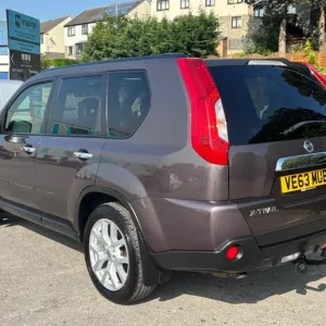 2014 Nissan X-Trail 2.0 dCi Tekna Auto 4WD Estate - Image 4