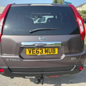 2014 Nissan X-Trail 2.0 dCi Tekna Auto 4WD Estate - Image 6