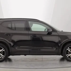 2021 Volvo XC40 T3 R-Design Manual Estate Petrol with Climate Pack and Navigation - Image 3