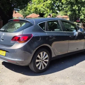 Vauxhall Astra 2.0 CDTi ecoFLEX Elite 2013 - Image 3
