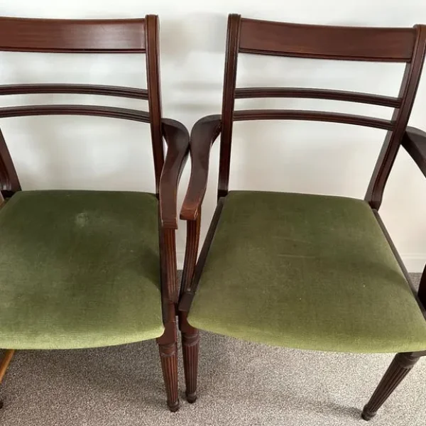Pair of Vintage Wooden Chairs – Classic Style & Solid Build