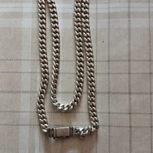 24-inch silver neck chain