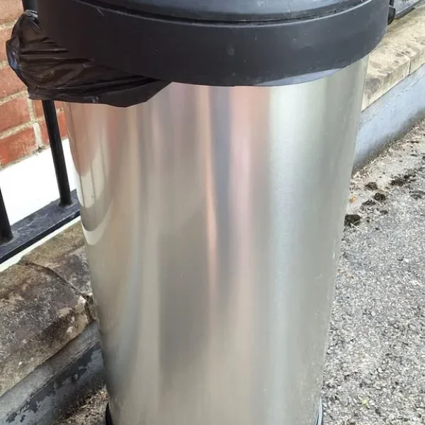 Large bin, good condition no damage