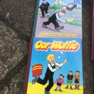 Collection of Oor Wullie & Broons books - Image 2