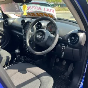 2015 MINI Countryman 1.6 Cooper 5-door hatchback petrol manual - Image 5