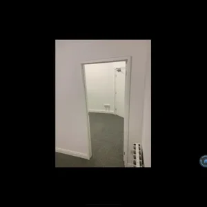 1 bedroom flat in High Street, Yeovil (1 bed) - Image 6