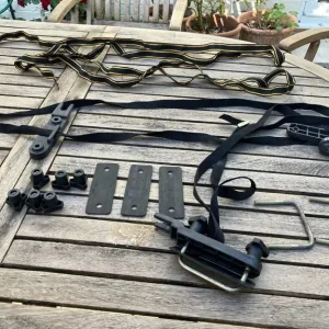 Used THULE Car Top Box with all fittings - Image 6