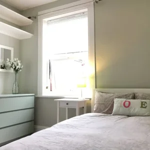 Double room in house beside Exeter Quay - Image 4