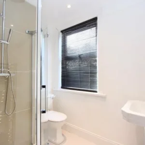 Double room in house beside Exeter Quay - Image 7