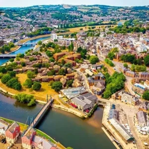 Double room in house beside Exeter Quay