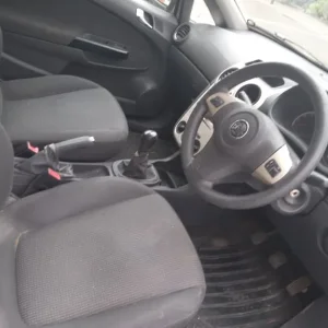 Vauxhall Corsa 2008 manual 3-door hatchback - Image 5