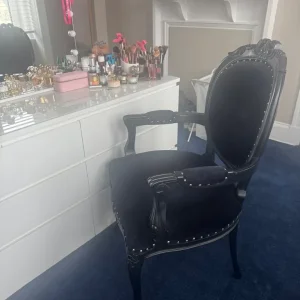 Black throne style chair - Image 3