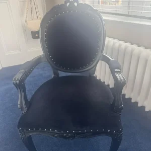 Black throne style chair