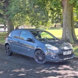 Renault Clio 1.1 3-door manual 2012