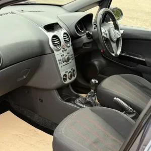 2010 Vauxhall Corsa 1.2i 16V SXi 5-door hatchback - Image 7